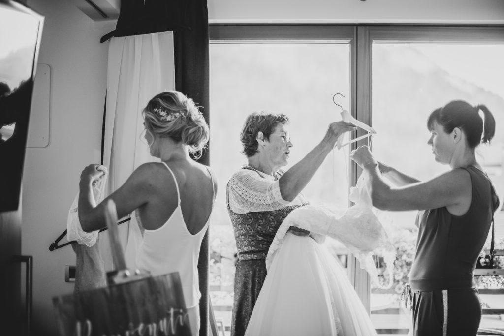 Getting Ready - Bride with mother and sister preparing for her wedding - Intimate Wedding Planning
